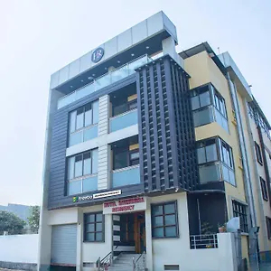 Hotel Treebo Saumendra Residency, Varanasi